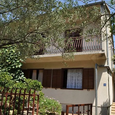 Apartman Kraljev アパート *